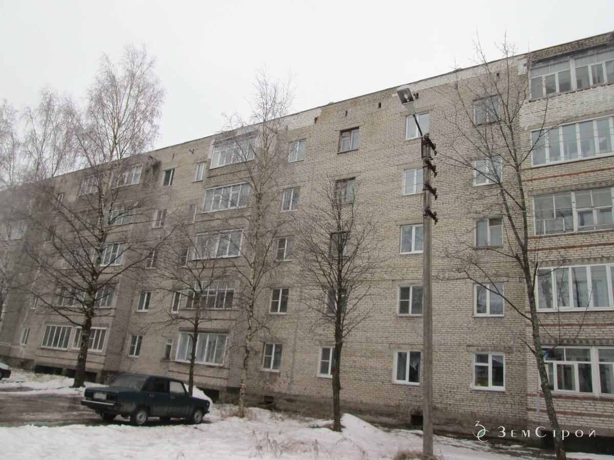Фасад многоквартирного дома, общий вид — Капитальный ремонт фасада, г. Устюжна, ул. Интернациональная